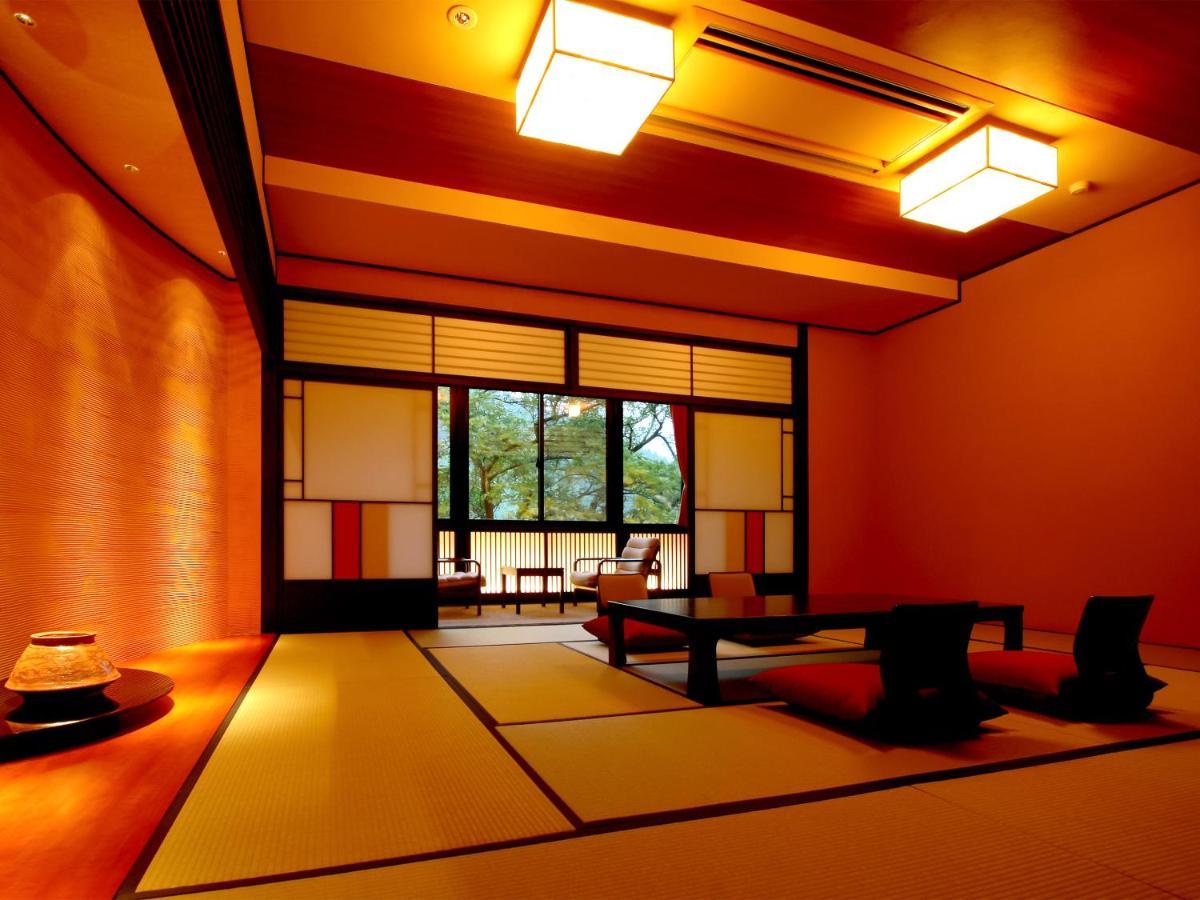 Отель Sanrakuen Tonami Экстерьер фото