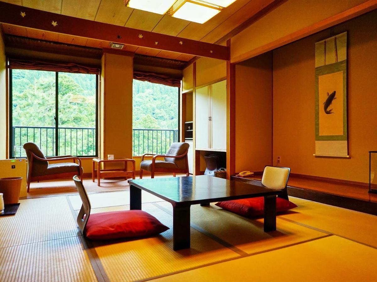 Отель Sanrakuen Tonami Экстерьер фото